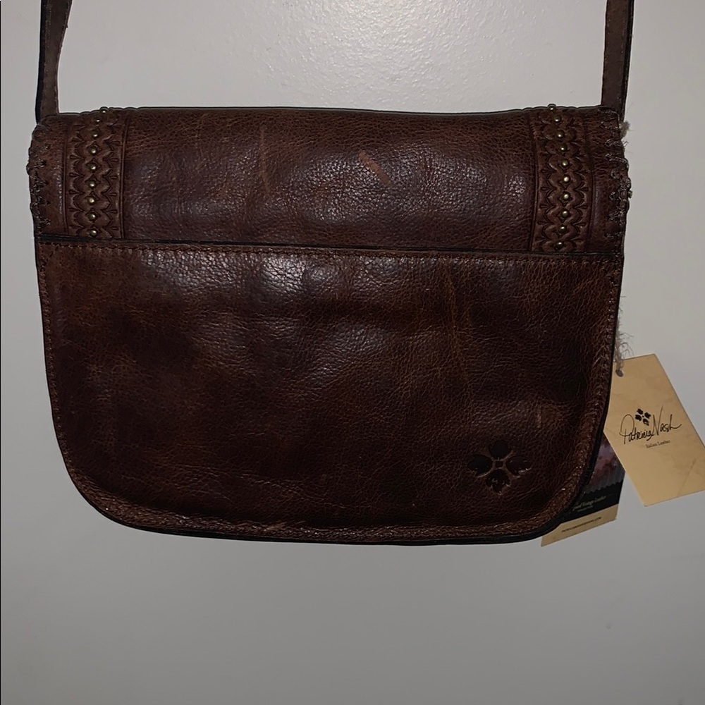 BNWT Brown Leather Crossbody Beaumont Style Bag by Patricia Nash - Picture 10 of 14